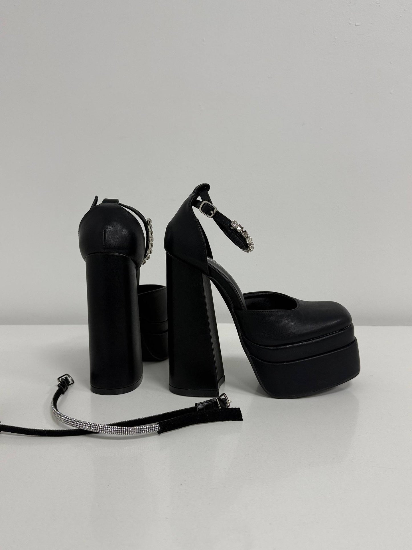 Туфлі в стилі Bratz, чорний