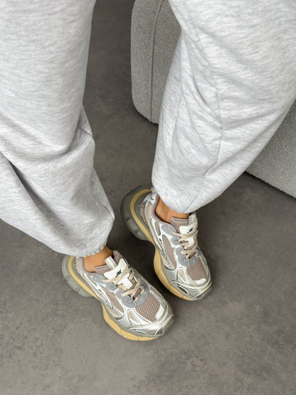 Кросівки на масивній підошві, сірий