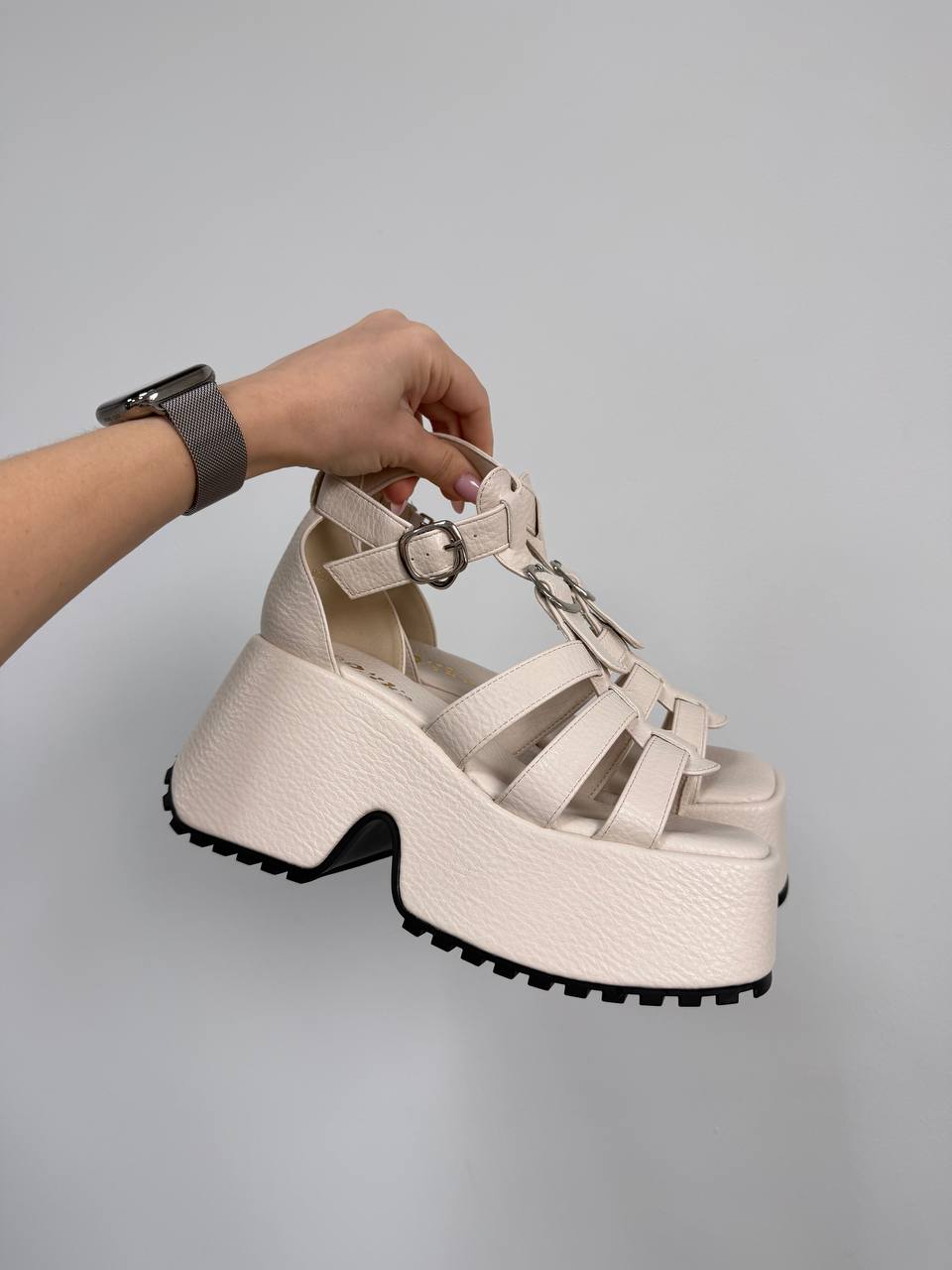 Босоніжки на високій платформі, бежевий