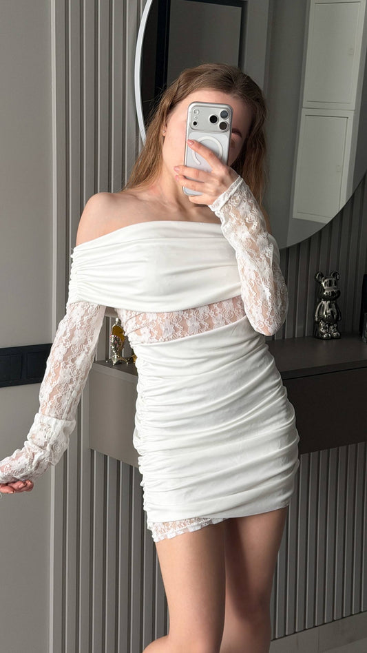 Сукня з гіпюру, біла