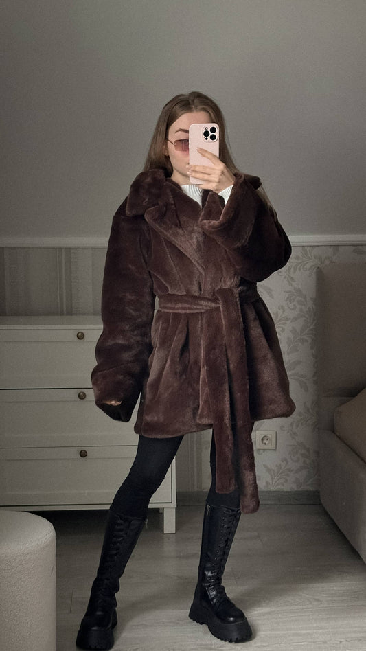Шуба довга, коричнева