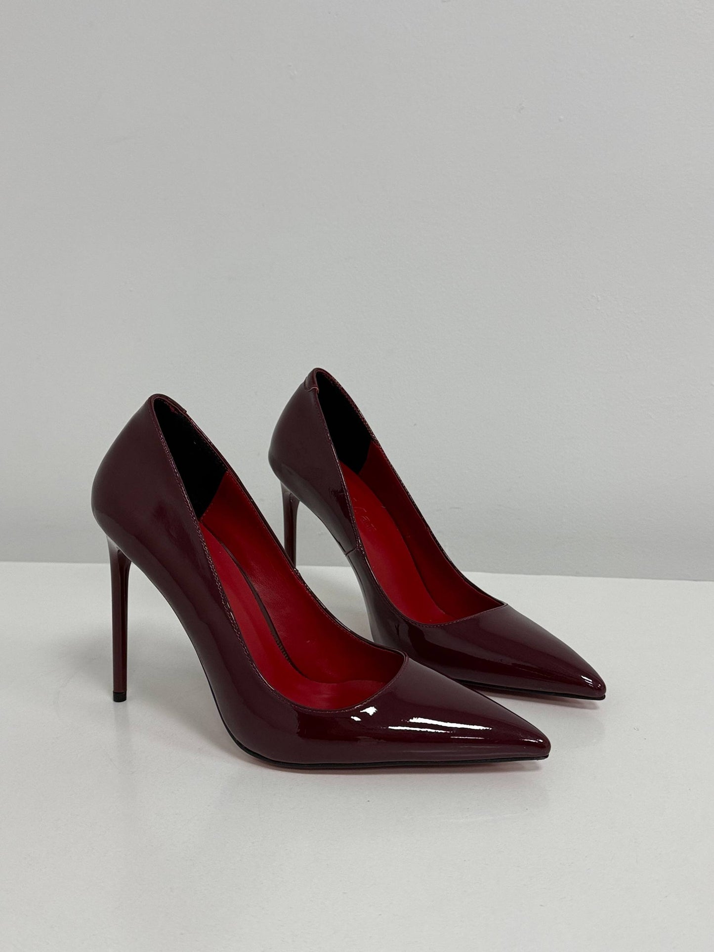 Туфлі на червоній підошві ™️ LizMar, бордовий