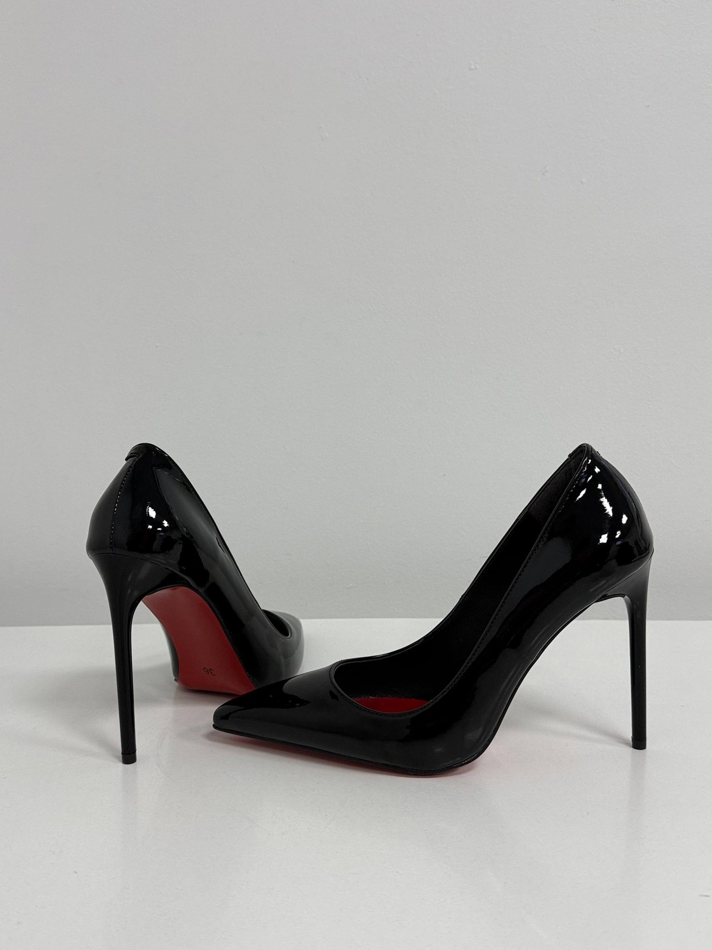 Туфлі на червоній підошві ™️ LizMar, чорний