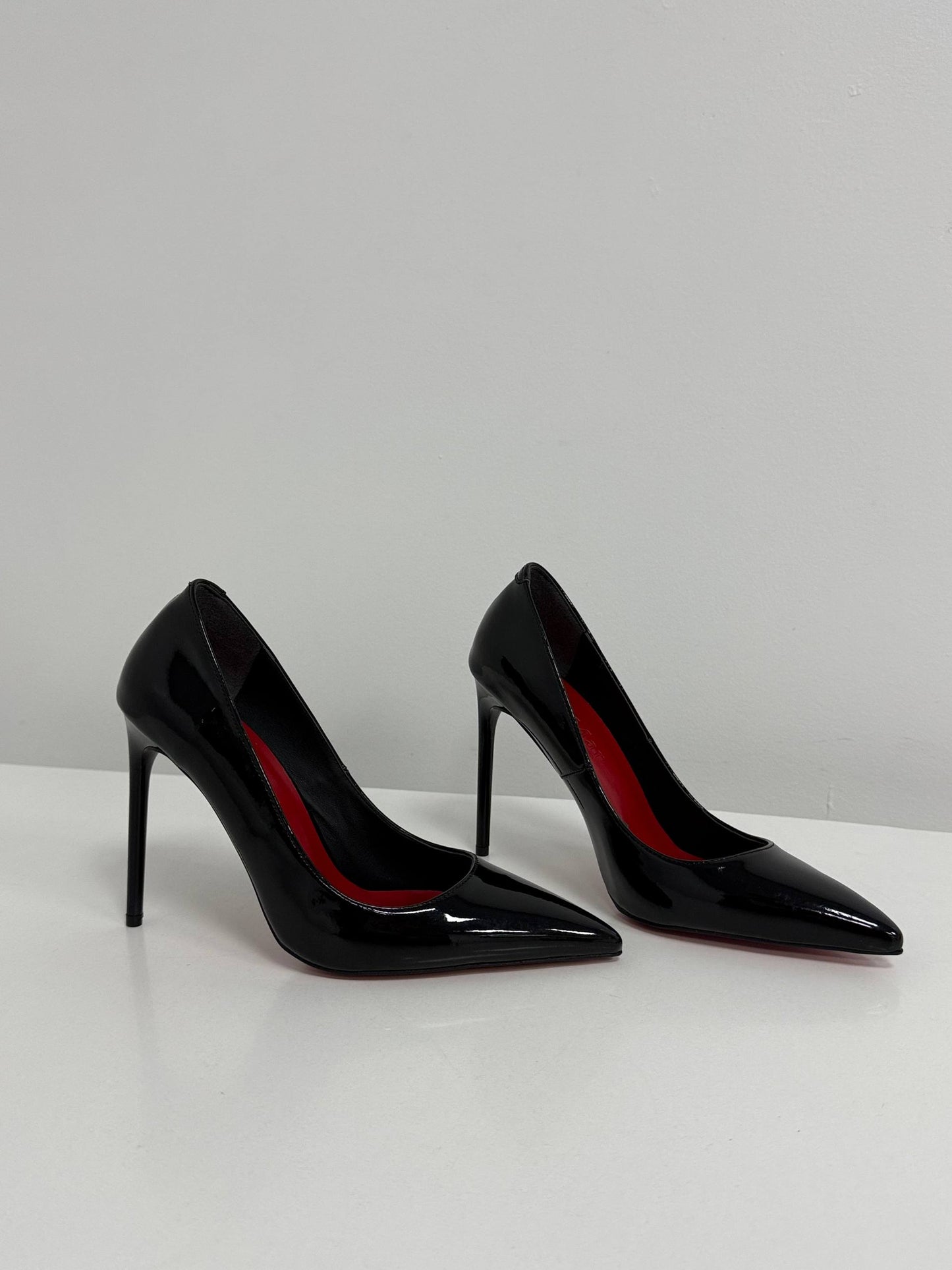 Туфлі на червоній підошві ™️ LizMar, чорний