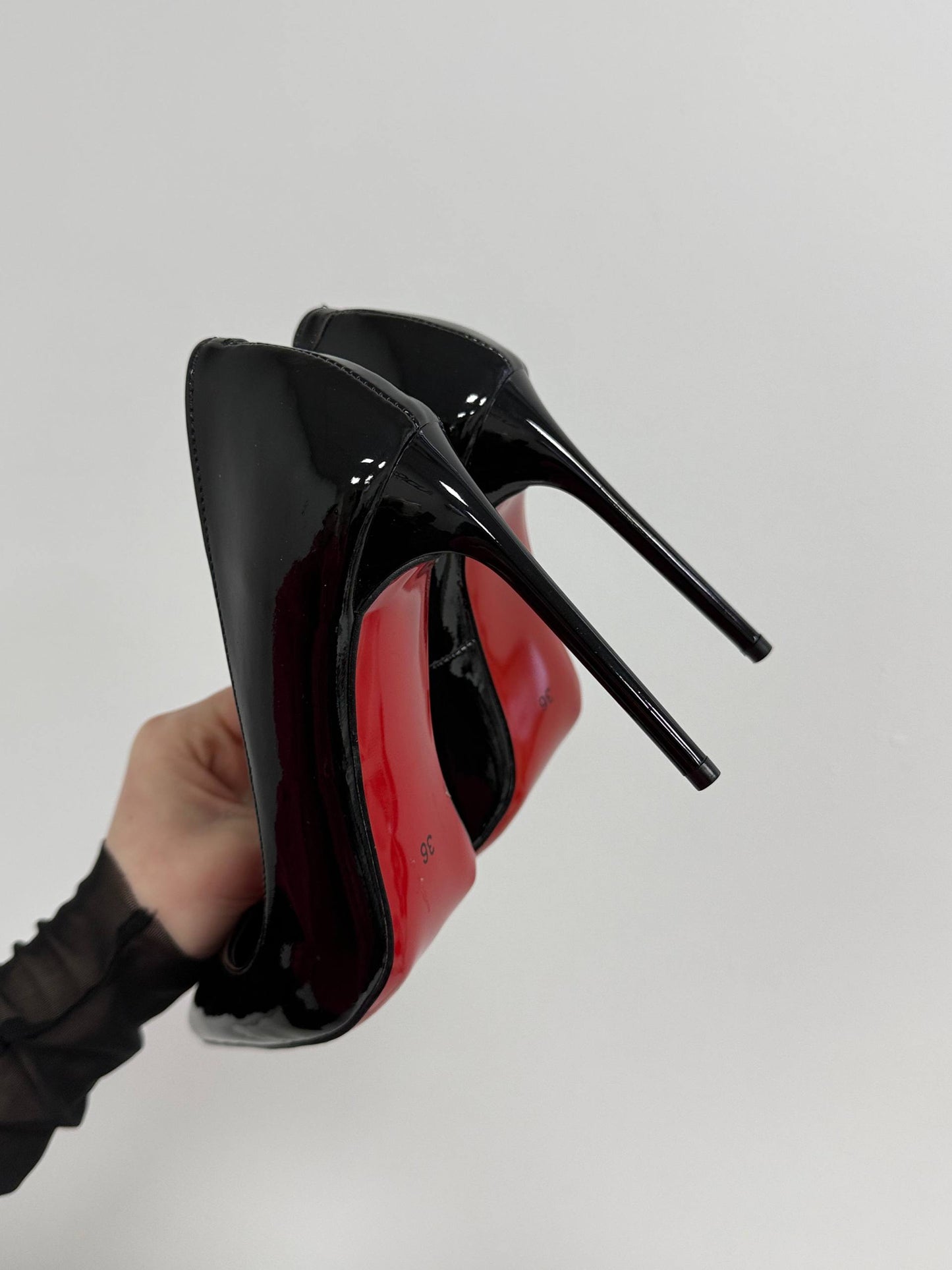 Туфлі на червоній підошві ™️ LizMar, чорний