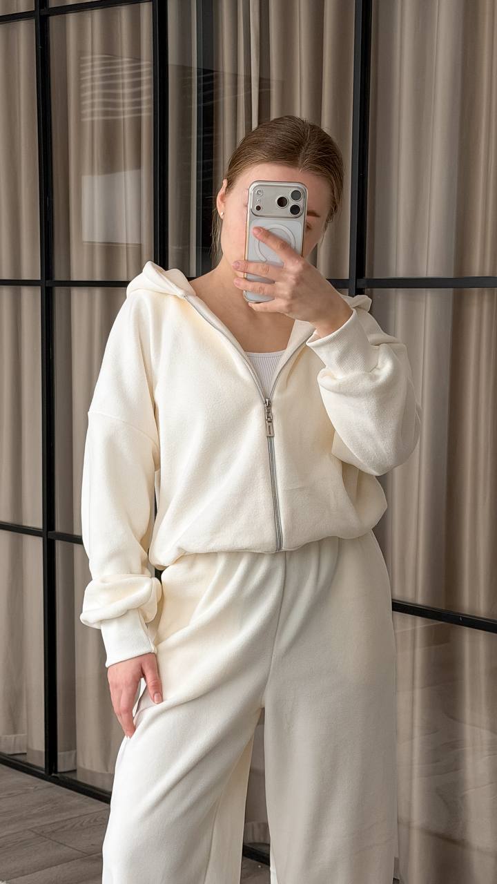 Костюм з мʼякого флісу