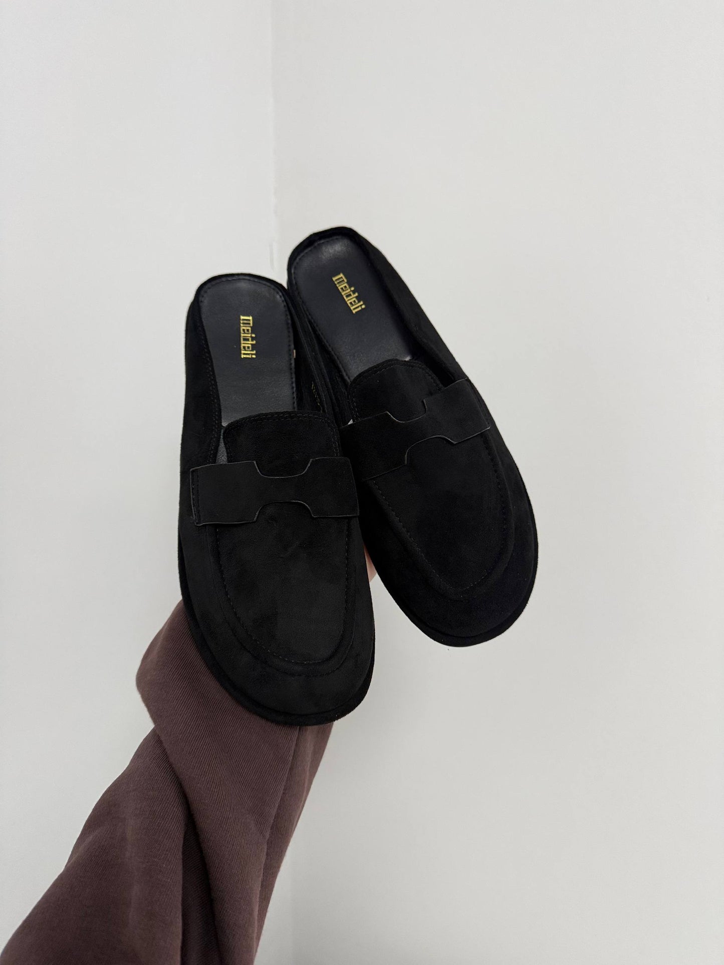 Сабо з анатомічним носиком, чорний